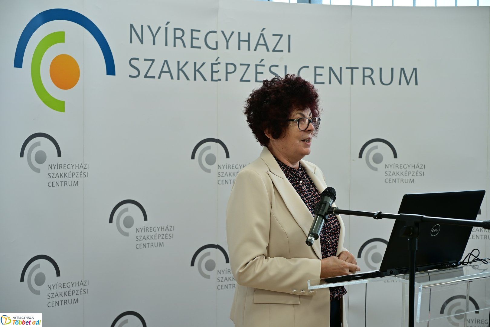 roadshow25-02.jpg